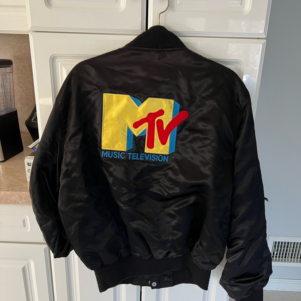 Black Satin Boomer Jacket has a lining like new